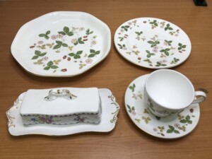 洋食器 WEDG WOOD ウェッジウッド ワイルドベリー カップ&ソーサー
