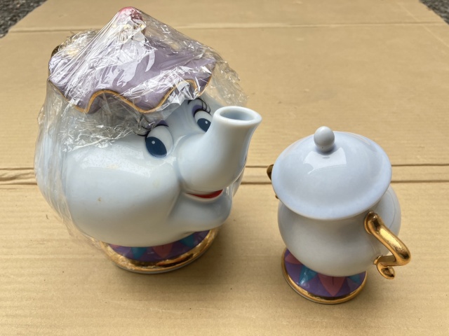 美女と野獣　ポット夫人とシュガーポット