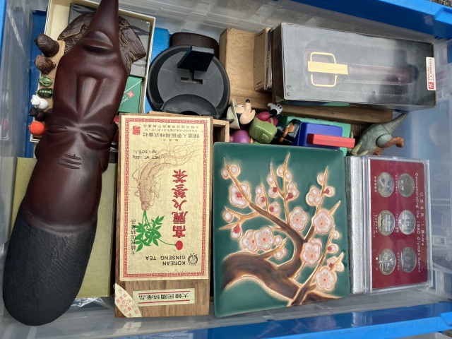 メダル・高麗人参・民芸品